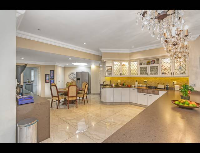4 BEDROOM FREEHOLD FOR SALE IN BRYANSTON